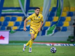 Renné Rivas sigue brillando con Al-Taawon