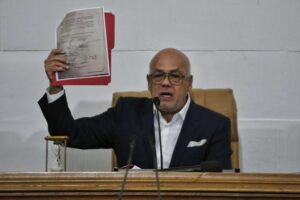 Rodríguez: conglomerados mediáticos occidentales tapan podredumbre de la Usaid