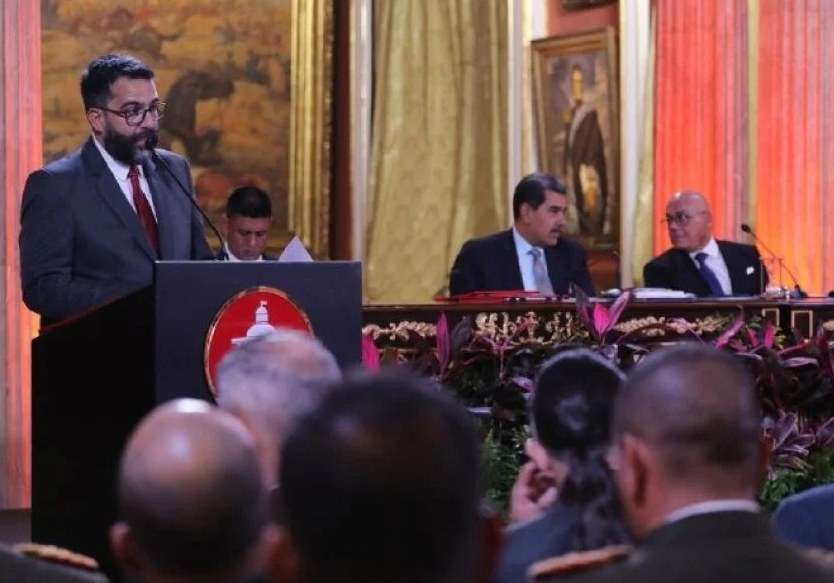 Seminario del Discurso de Angostura al Libro Azul llama a seguir profundizando la democracia