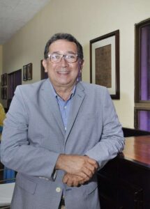 Solo Bernarda pacifica al general