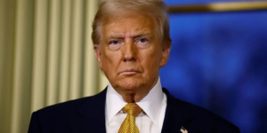 Donald Trump dice que Venezuela acordó recibir a los migrantes ilegales detenidos en EEUU