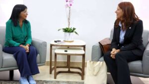 Vicepresidenta Rodríguez revisa cooperación con la Cruz Roja