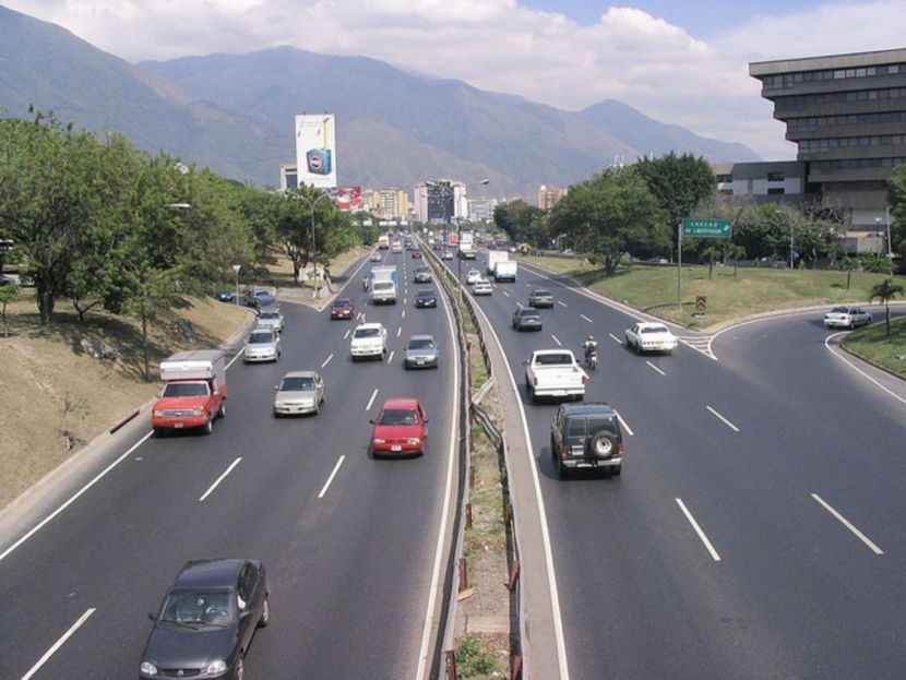Autopista Gran Cacique Guaicaipuro estará parcialmente cerrada a partir del 23-F
