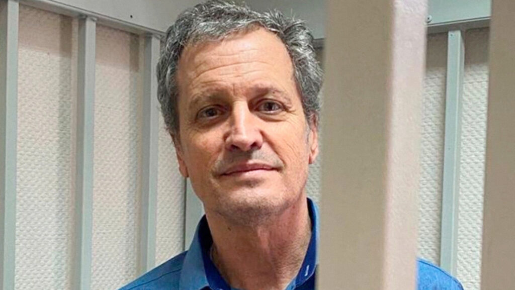 Rusia libera a un estadounidense tras la visita de enviado especial de Trump a Moscú