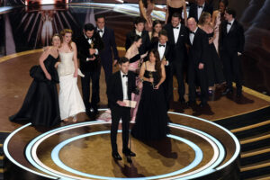 'Anora' triunfa en una gala de los Oscars 2025 tan repartida como entretenida cuyo mayor acierto ha sido tener a Conan O'Brien presentando