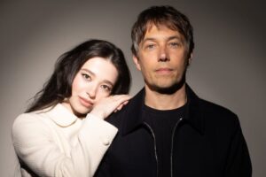 Sean Baker dio las gracias a Tarantino por descubrirle a Mikey Madison... pero en realidad la fichó por 'Scream'