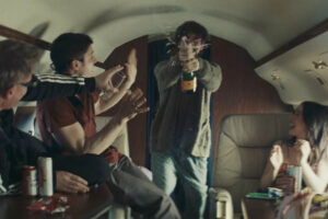 La gran ganadora de los Oscars 2025 ya se puede ver en casa. Una magnífica subversión de la comedia romántica y del sueño americano