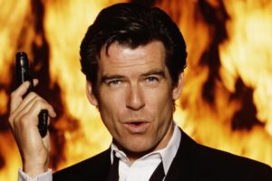 Pierce Brosnan pide que Amazon trate a James Bond con "dignidad, imaginación y respeto" mientras teme que le pongan al servicio secreto de la Casa Blanca