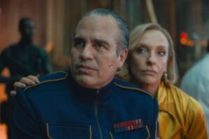 "Es un dictador único". Bong Joon-ho comenta las inspiraciones políticas de 'Mickey 17' y el personaje de Mark Ruffalo