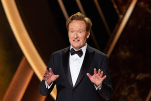 No podía ser solo una vez. Conan O'Brien repite y presentará los Oscars 2026 porque quiere "escuchar acabar el discurso de Adrien Brody"