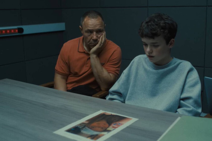 El nuevo hit televisivo de Netflix no está basado en hechos reales pero podría. Su creador está muy preocupado con la cultura incel