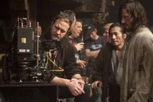 Escándalo en Hollywood. El director de una de las peores películas de Keanu Reeves es detenido tras ser acusado de estafar 11 millones a Netflix