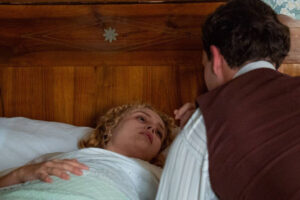 "¡Qué salvajada!". El creador de 'La promesa' explica la muerte de la protagonista de la aclamada serie de La 1