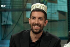 'La revuelta' celebra sus 100 programas "haciéndole un feo" a su invitado más destacado. "Eres nuestro Miguel Ángel Revilla"