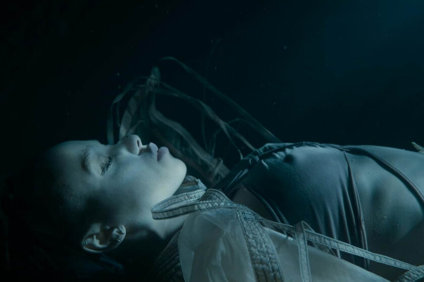 Meses después de fracasar en cines, esta violenta película de fantasía oscura se estrena en streaming esperando tener una segunda vida