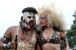 así es la cinta que intentó replicar el apocalipsis del desierto con un estilo puramente kitsch