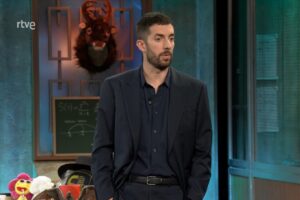 Una exconcursante de 'Gran Hermano' se cuela en 'La revuelta' y aclara una de las mayores polémicas del reality. "Me agredió, hoy en día, eso no pasa"