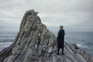 Acaba de estrenarse el thriller de ciencia ficción más insólito de los últimos años. Una absorbente película ideal para aquellos que estén cansados de ver siempre las mismas historias