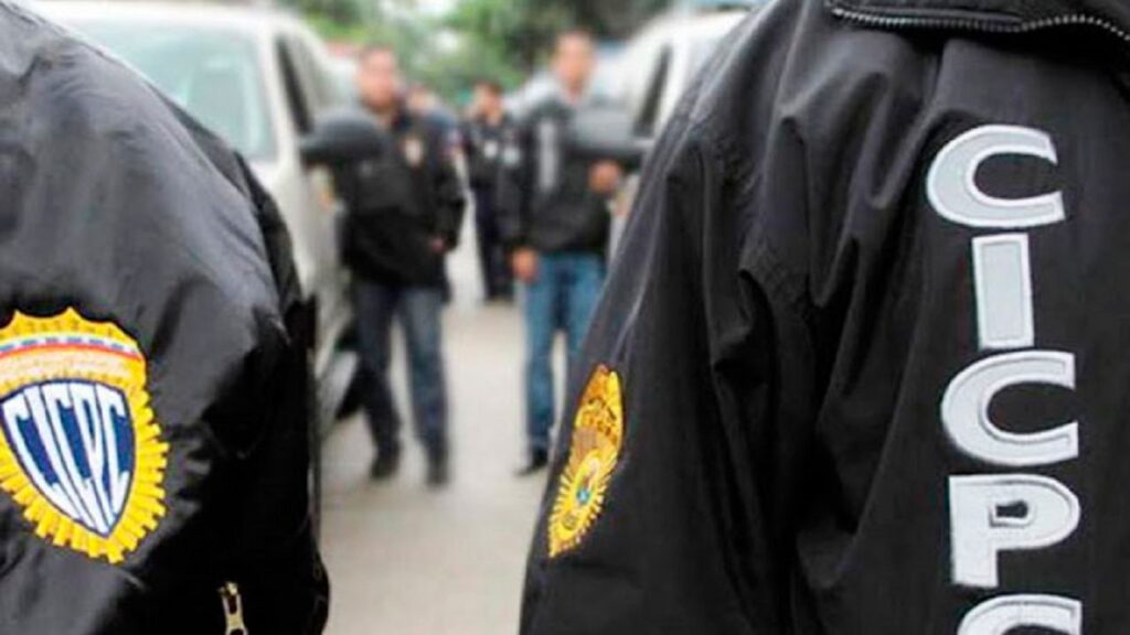 golpearon y arrojaron al vacío a un hombre tras una pelea