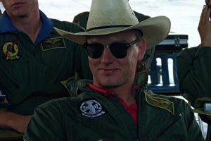 Tony Scott firma una de las películas de acción más míticas de la historia, que disparó los índices de reclutamiento a la Marina de EE.UU