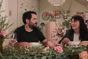 Esta comedia romántica mexicana triunfa en Disney+ dándole un giro al cliché de las películas de bodas