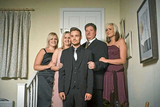 Meses después de su muerte, la familia rompe el silencio