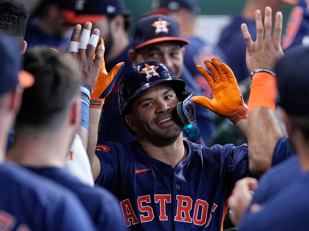 Altuve bateará 290, Julio Rodríguez 275