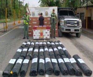 Aumenta a 6.6 toneladas la cocaína incautada a red de narcoalcaldes