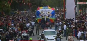 Carrozas llenan de color a Caracas con desfile en el Paseo Los Próceres