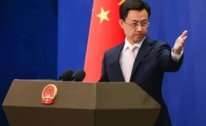 China rechaza imposición de aranceles a quienes compren petróleo a Venezuela