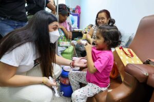 Corpozulia entrega 1.160 insumos médicos al Hospital Universitario de Maracaibo