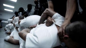 Corte de Apelaciones de EEUU mantiene freno a deportaciones de Trump