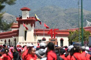 Cuartel de la Montaña 4-F se engalanó con homenaje al comandante Chávez