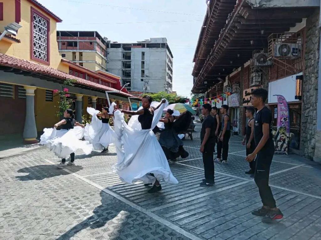 Danzas nacionalistas deslumbraron en Ocumare del Tuy