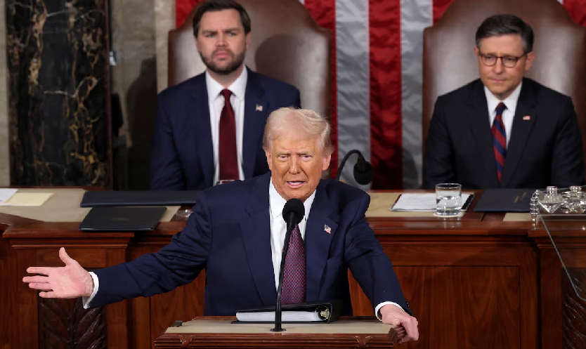 Fue conciliatorio con Zelensky, defendió la política migratoria y ratificó la imposición de aranceles