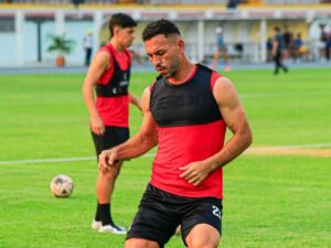 El Zamora FC se refuerza con Henri Pernía