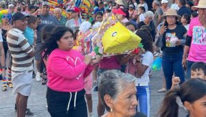 El entierro de la sardina despide el Carnaval en Barcelona