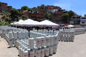 En La Dolorita reciben 3.900 bombonas de gas