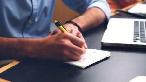 Escribir a mano mejora la memoria a largo plazo