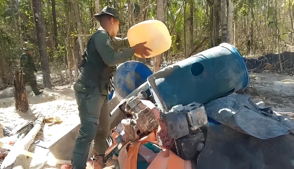 Fanb desmanteló campamentos ilegales de minería