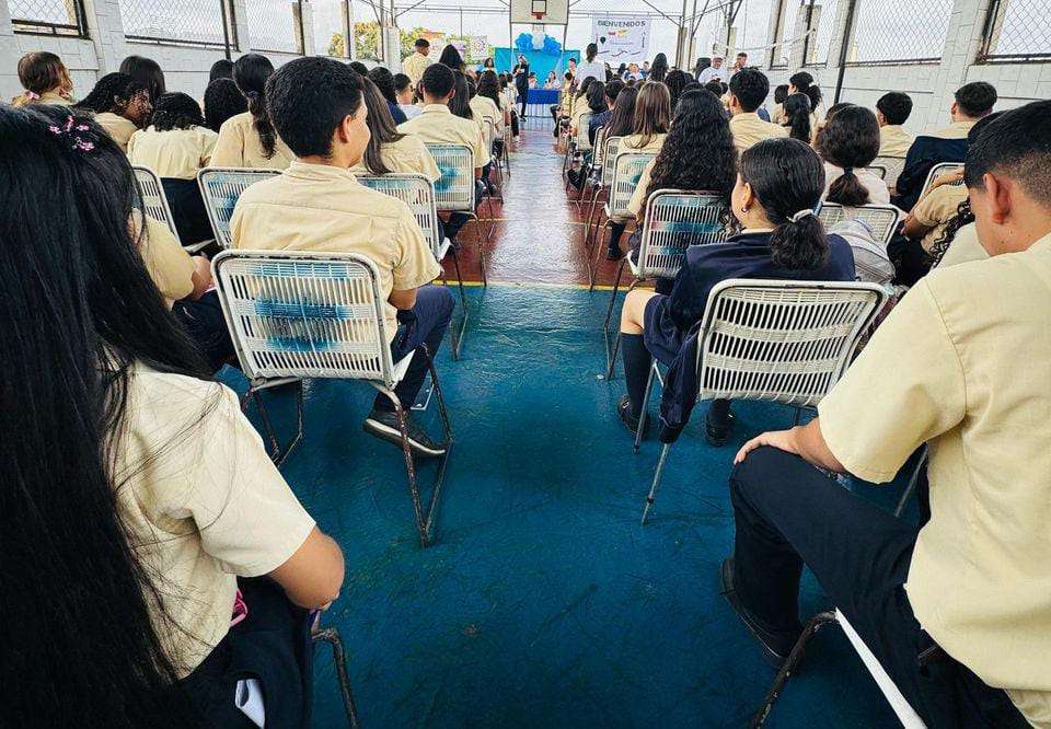 Futuros bachilleres exploraron opciones universitarias en Santa Teresa del Tuy