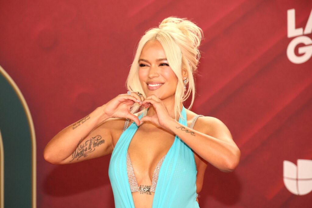 ¿Será o no será? Los rumores de embarazo siguen persiguiendo a Karol G