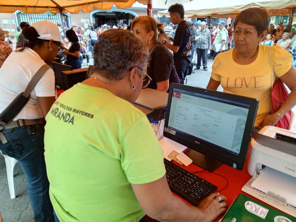 Gran jornada en Guarenas registró más de mil abuelos de la Patria