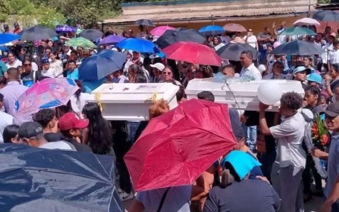 Sepultados en Guárico los tres niños fallecidos por explosión de granada