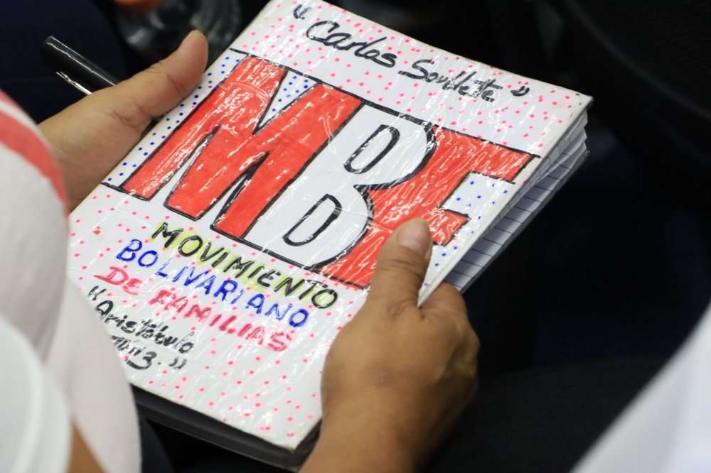 Héctor Rodríguez pide al movimiento de familias renovar voceros