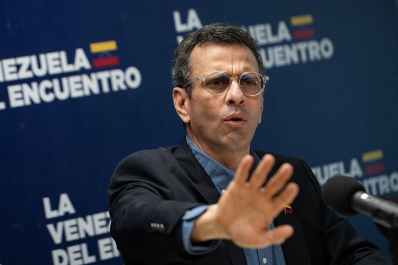 Henrique Capriles rechazó que dirigentes opositores que no viven en Venezuela celebren la implementación de sanciones petroleras contra el país
