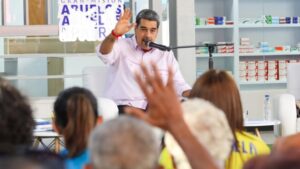 'El imperio está agresivo, quienes pierden son ellos'