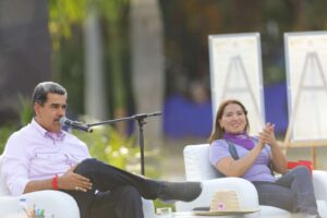 Maduro aboga por paridad de género en legislativas