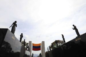 Maduro inaugura el Paseo de las Heroínas de la Resistencia y la Independencia