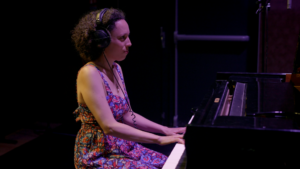 María Eugenia Vásquez toca las emociones